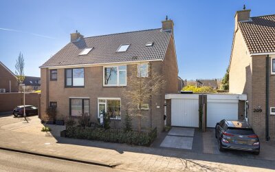 Jeltje de B. 207