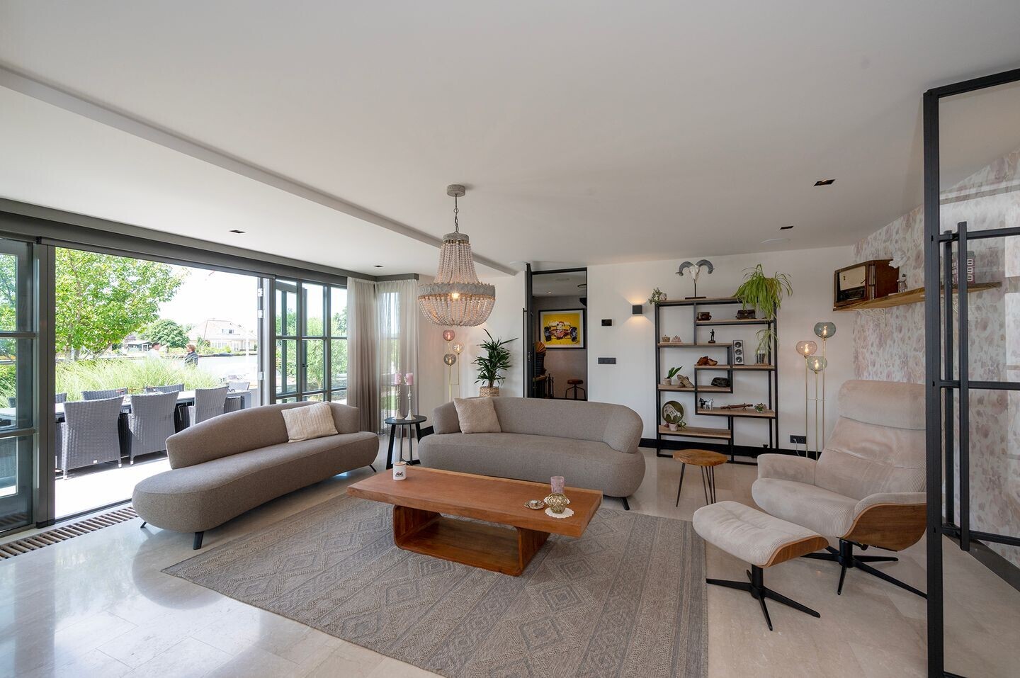 Vrijstaande woning te koop: Woubrugseweg 5, Alphen Aan Den Rijn