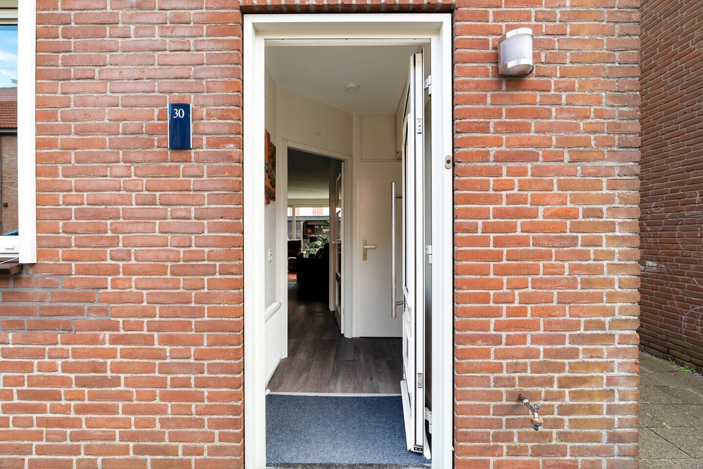Hoekwoning te koop: Zadelmaker 30, Alphen Aan Den Rijn