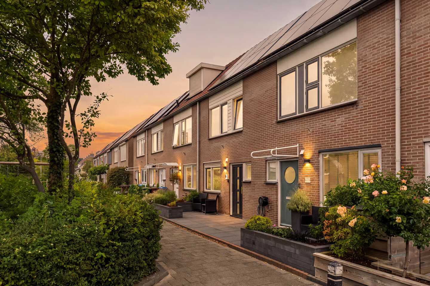 Tussenwoning te koop: Zadelmaker 148, Alphen Aan Den Rijn