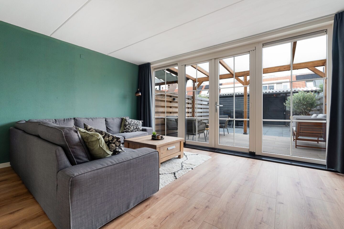 Tussenwoning te koop: Zadelmaker 148, Alphen Aan Den Rijn