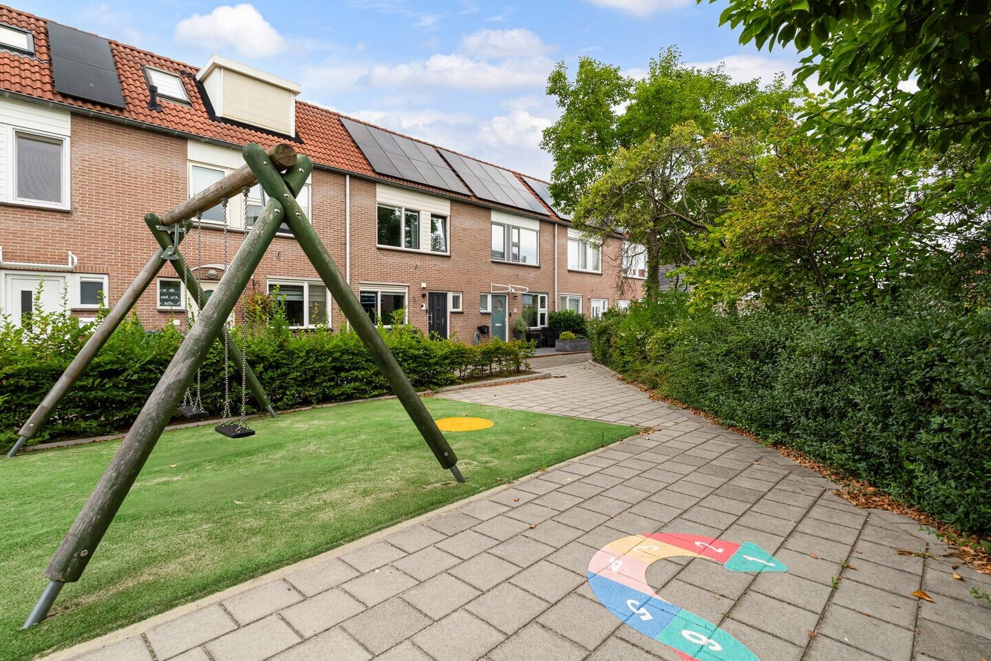 Tussenwoning te koop: Zadelmaker 148, Alphen Aan Den Rijn