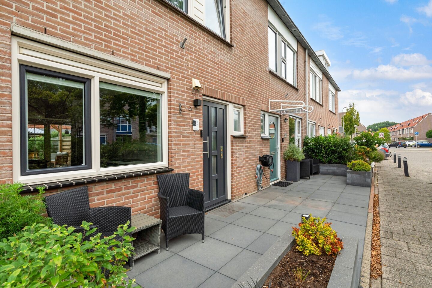 Tussenwoning te koop: Zadelmaker 148, Alphen Aan Den Rijn