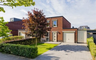 Planetensingel 26