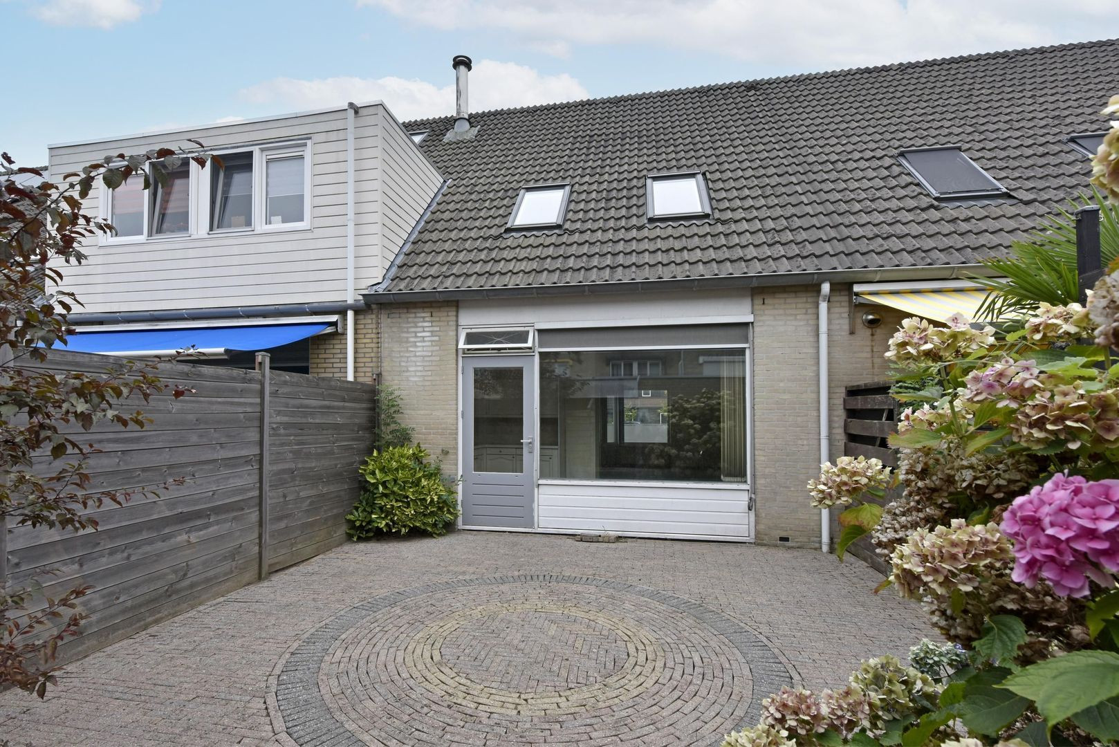 Tussenwoning te koop: Aalhorst 230, Alphen Aan Den Rijn