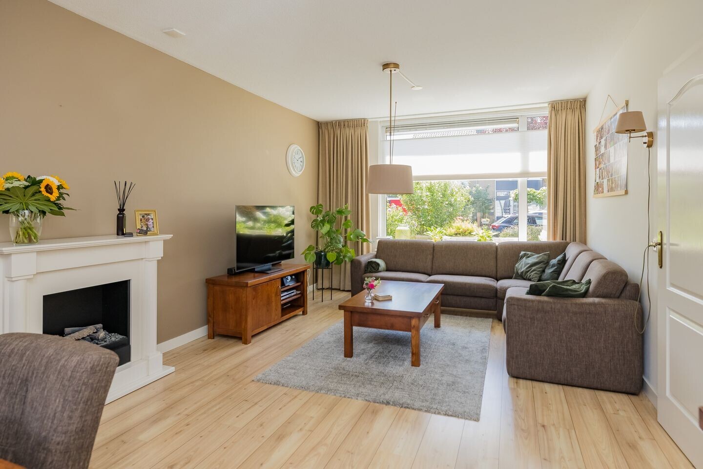 Tussenwoning te koop: Juweelstraat 66, Alphen Aan Den Rijn