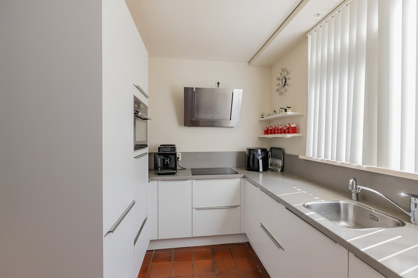Hoekwoning te koop: Paddestoelweg 61, Alphen Aan Den Rijn