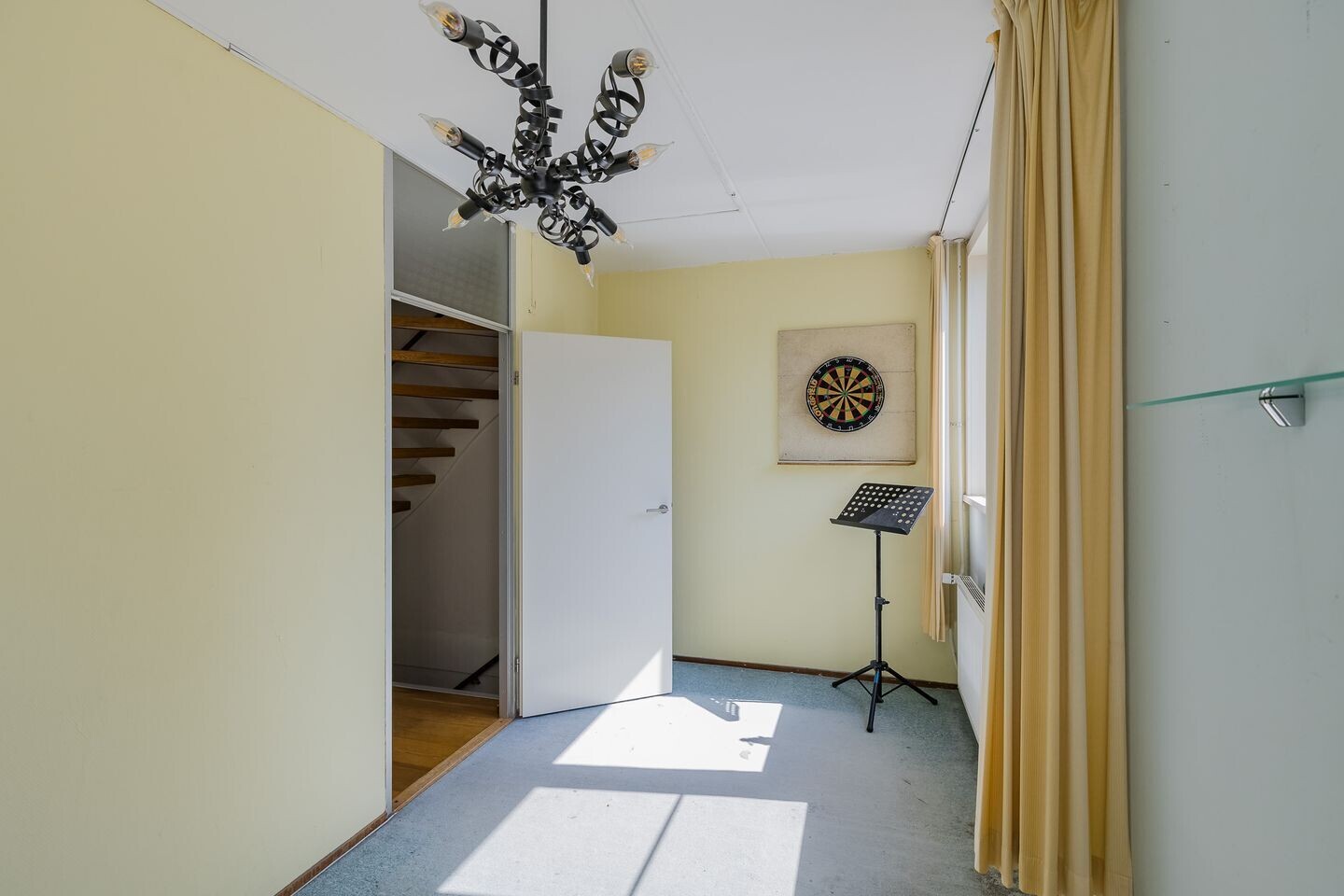 Hoekwoning te koop: Paddestoelweg 61, Alphen Aan Den Rijn
