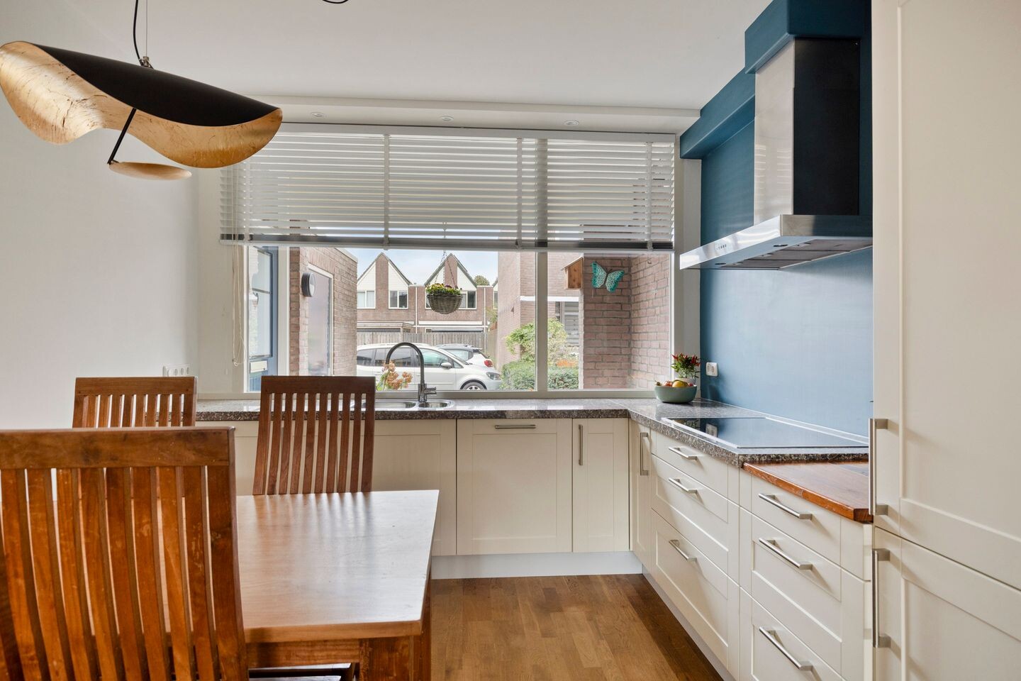 Tussenwoning te koop: Aardster 237, Alphen Aan Den Rijn