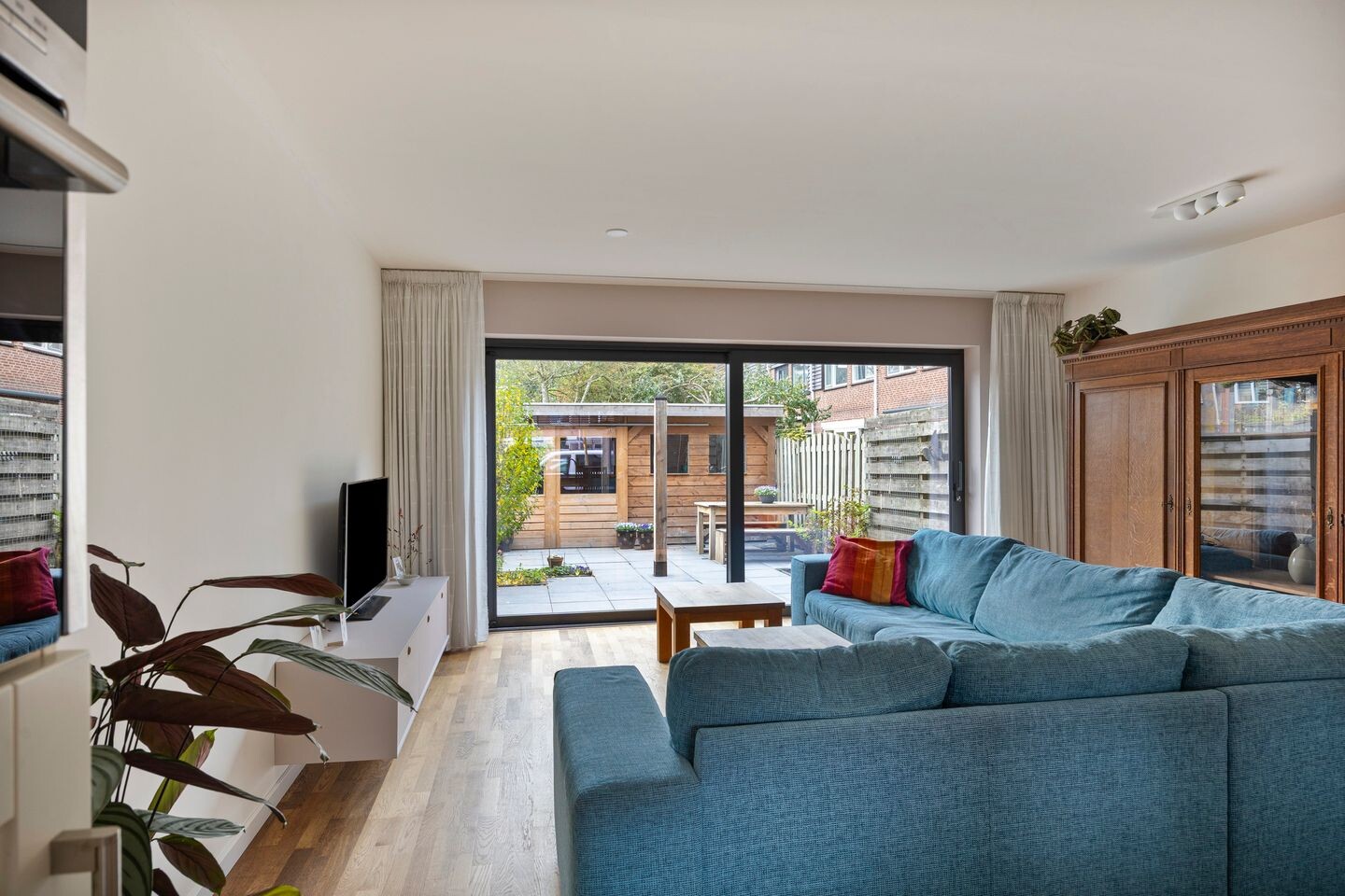 Tussenwoning te koop: Aardster 237, Alphen Aan Den Rijn