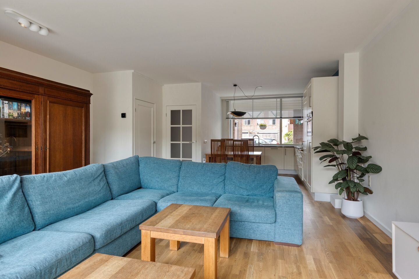 Tussenwoning te koop: Aardster 237, Alphen Aan Den Rijn