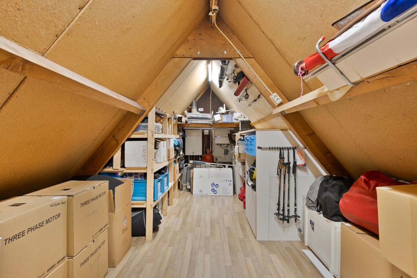 Tussenwoning te koop: Aardster 237, Alphen Aan Den Rijn