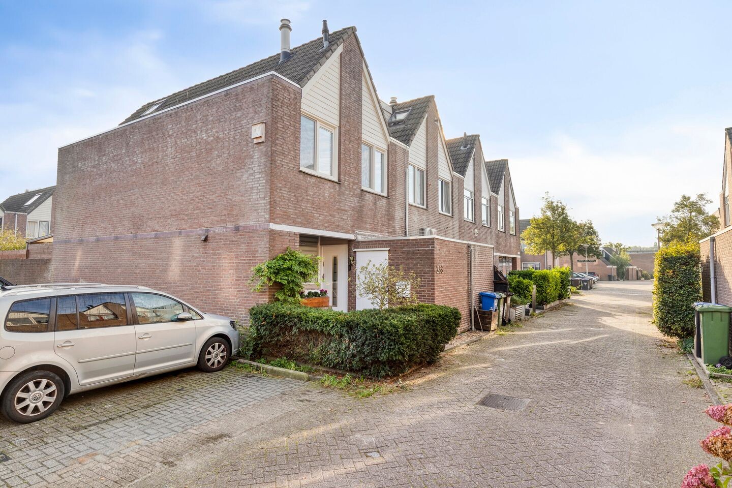 Hoekwoning te koop: Aardster 253, Alphen Aan Den Rijn
