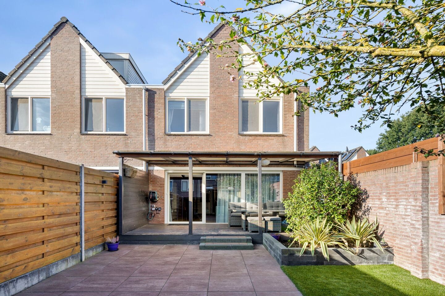 Hoekwoning te koop: Aardster 253, Alphen Aan Den Rijn