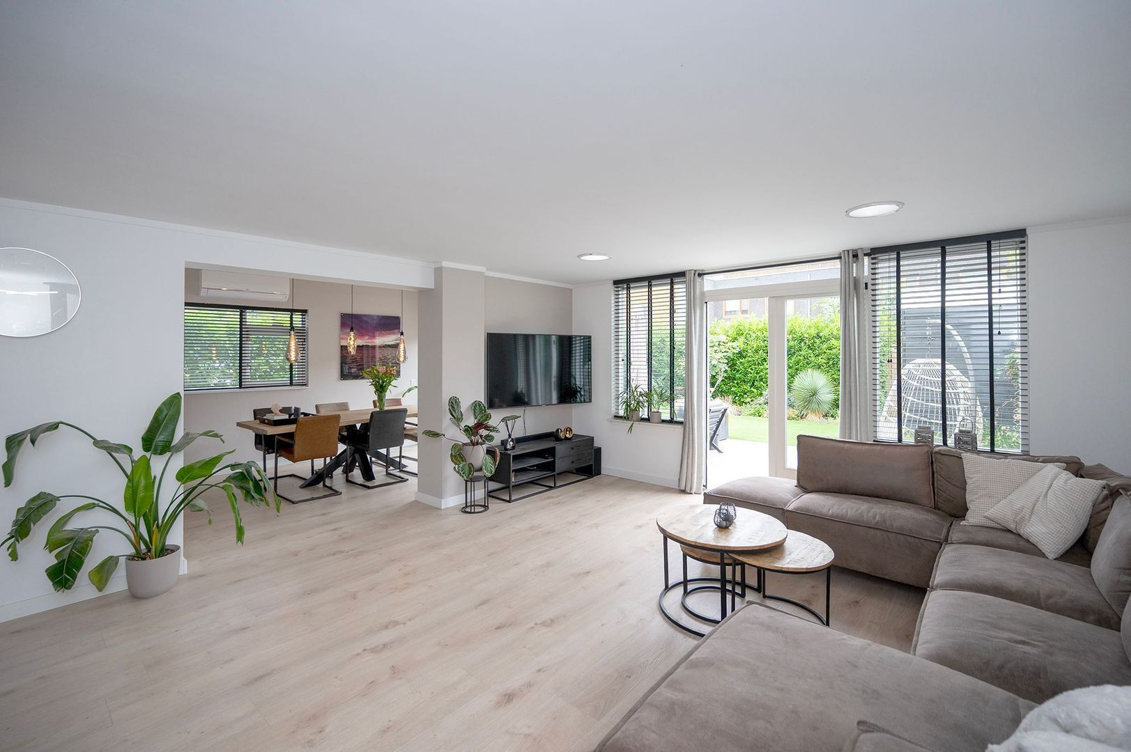 Hoekwoning te koop: Opaalstraat 7, Alphen Aan Den Rijn