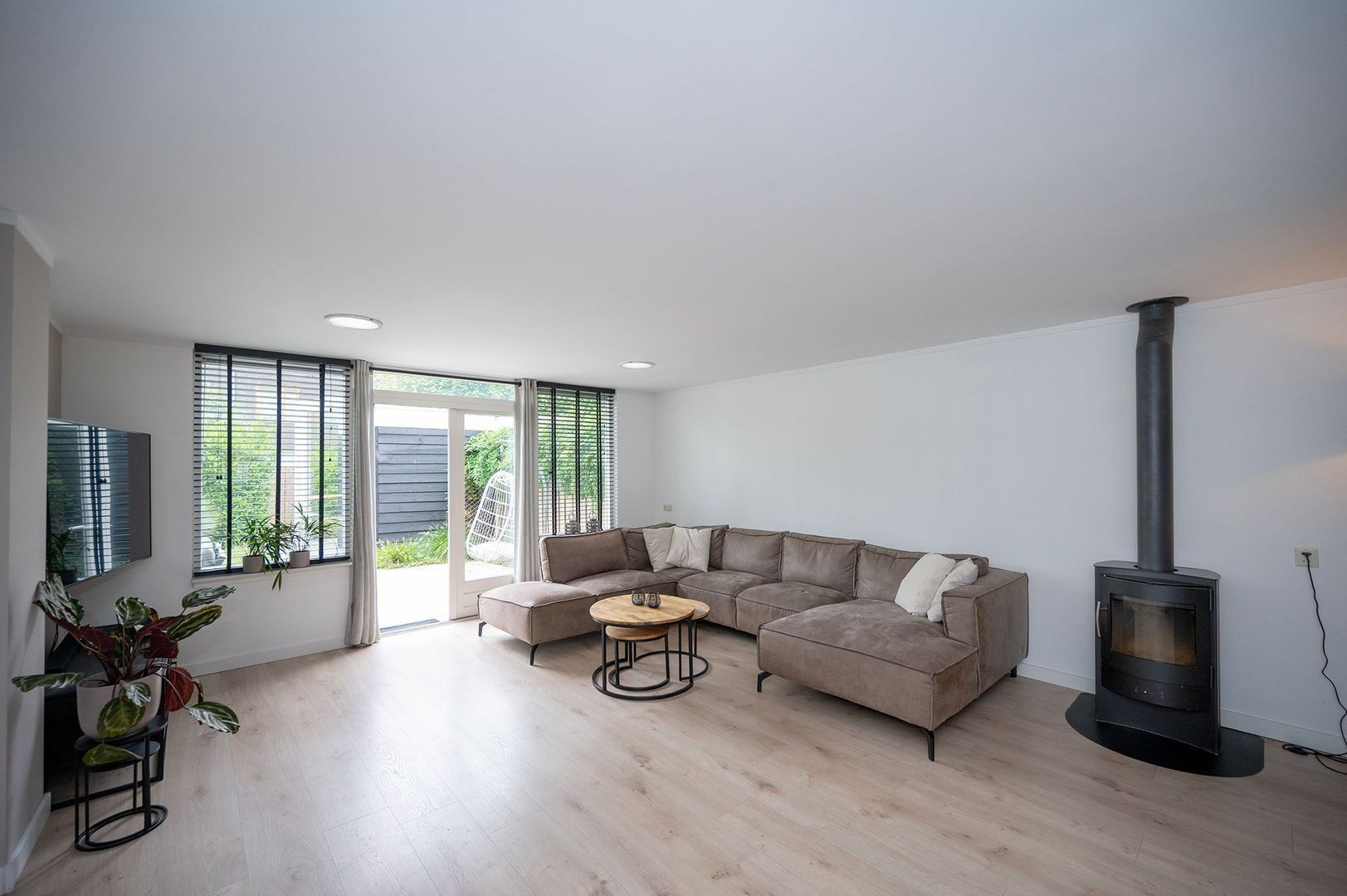 Hoekwoning te koop: Opaalstraat 7, Alphen Aan Den Rijn