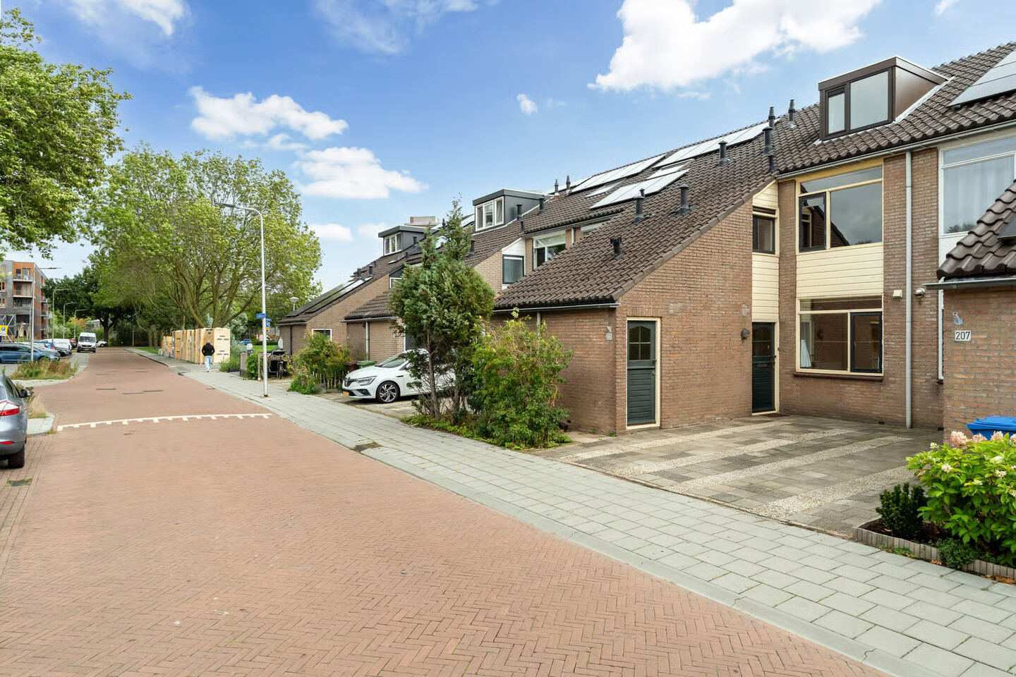 Tussenwoning te koop: Saffierstraat 205, Alphen Aan Den Rijn