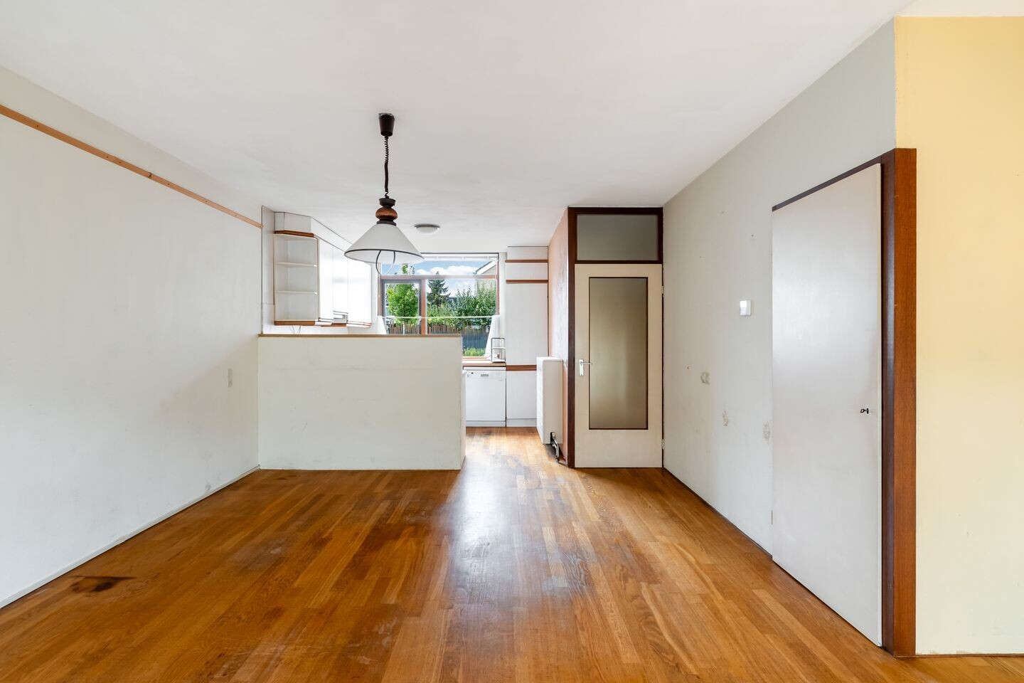 Tussenwoning te koop: Saffierstraat 205, Alphen Aan Den Rijn