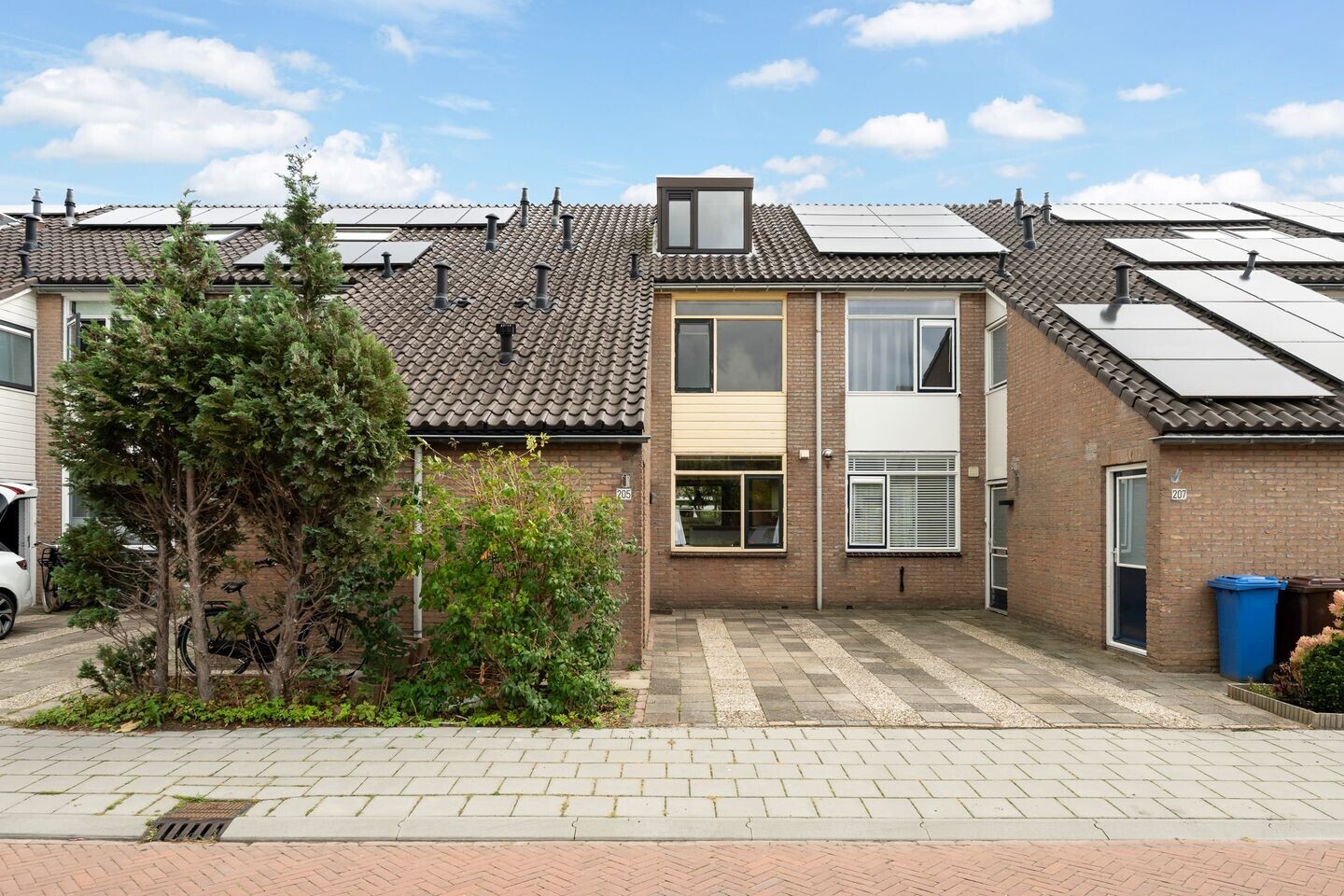Tussenwoning te koop: Saffierstraat 205, Alphen Aan Den Rijn