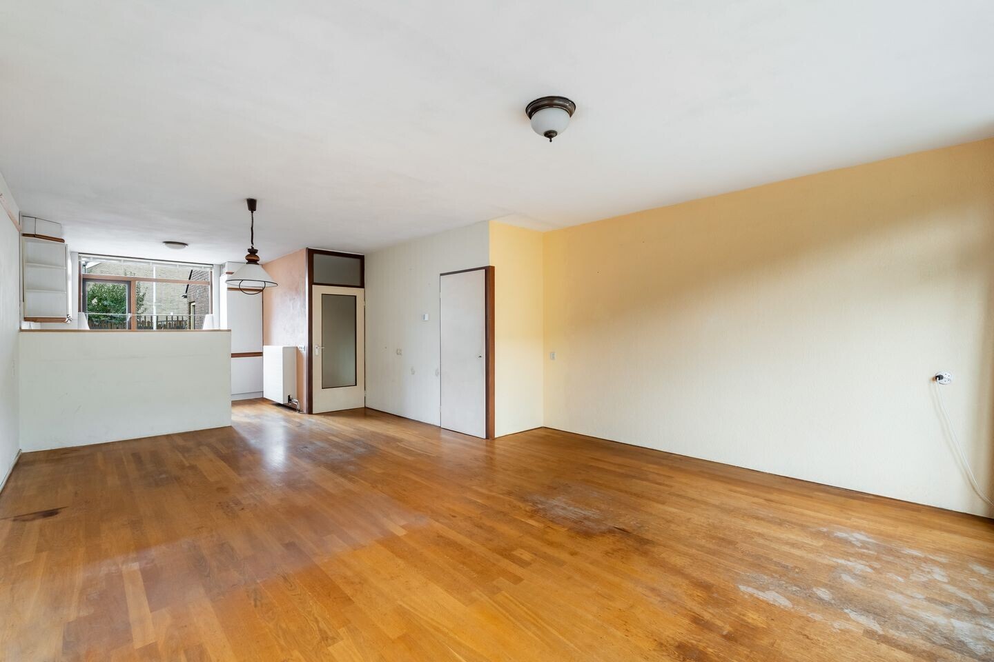 Tussenwoning te koop: Saffierstraat 205, Alphen Aan Den Rijn