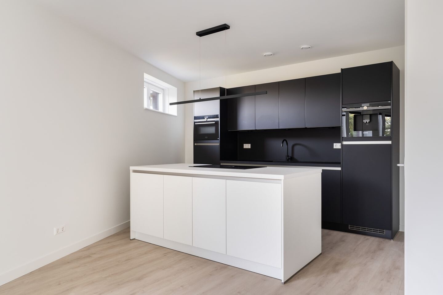 Appartement te koop: Abel Tasmanstraat 102, Alphen Aan Den Rijn