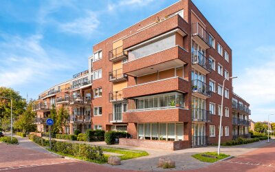 Tolstraat 130