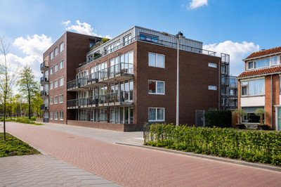 Tolstraat 138