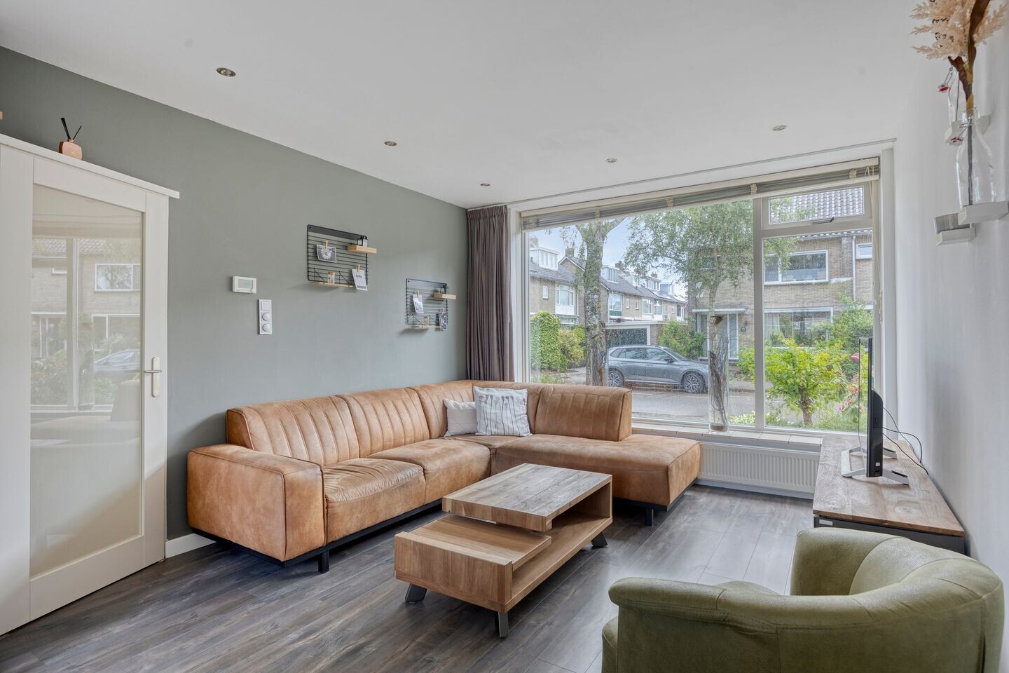 Hoekwoning te koop: Van Boetzelaerstraat 117, Alphen Aan Den Rijn
