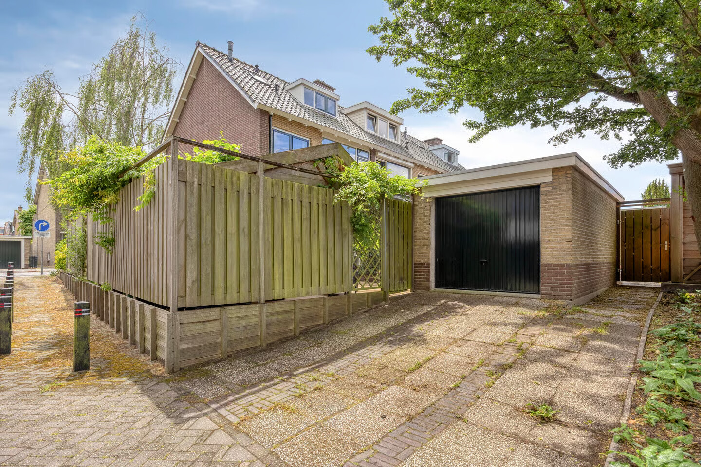 Hoekwoning te koop: Van Boetzelaerstraat 117, Alphen Aan Den Rijn