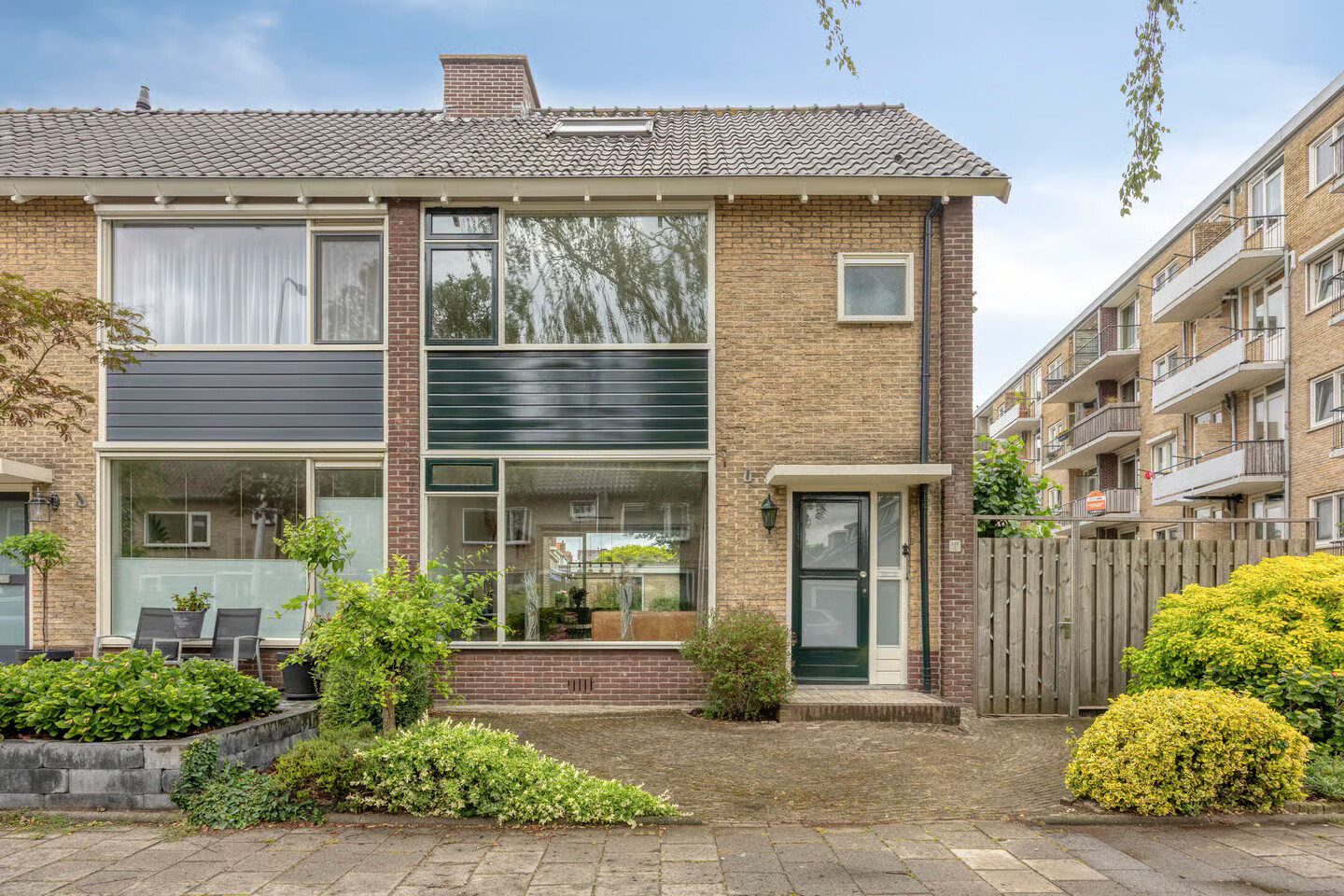 Hoekwoning te koop: Van Boetzelaerstraat 117, Alphen Aan Den Rijn