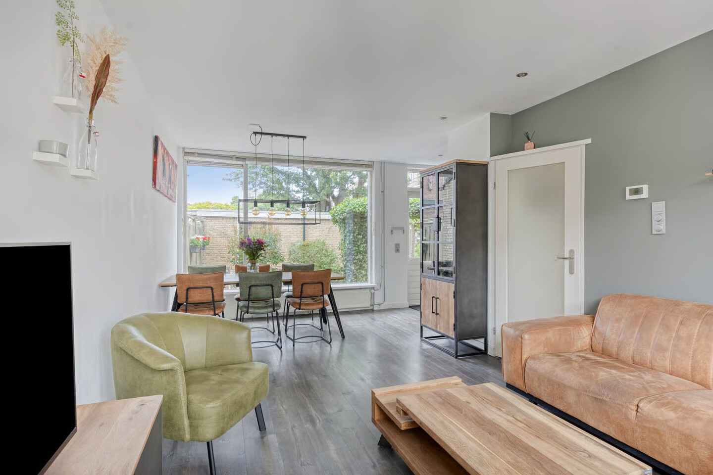 Hoekwoning te koop: Van Boetzelaerstraat 117, Alphen Aan Den Rijn