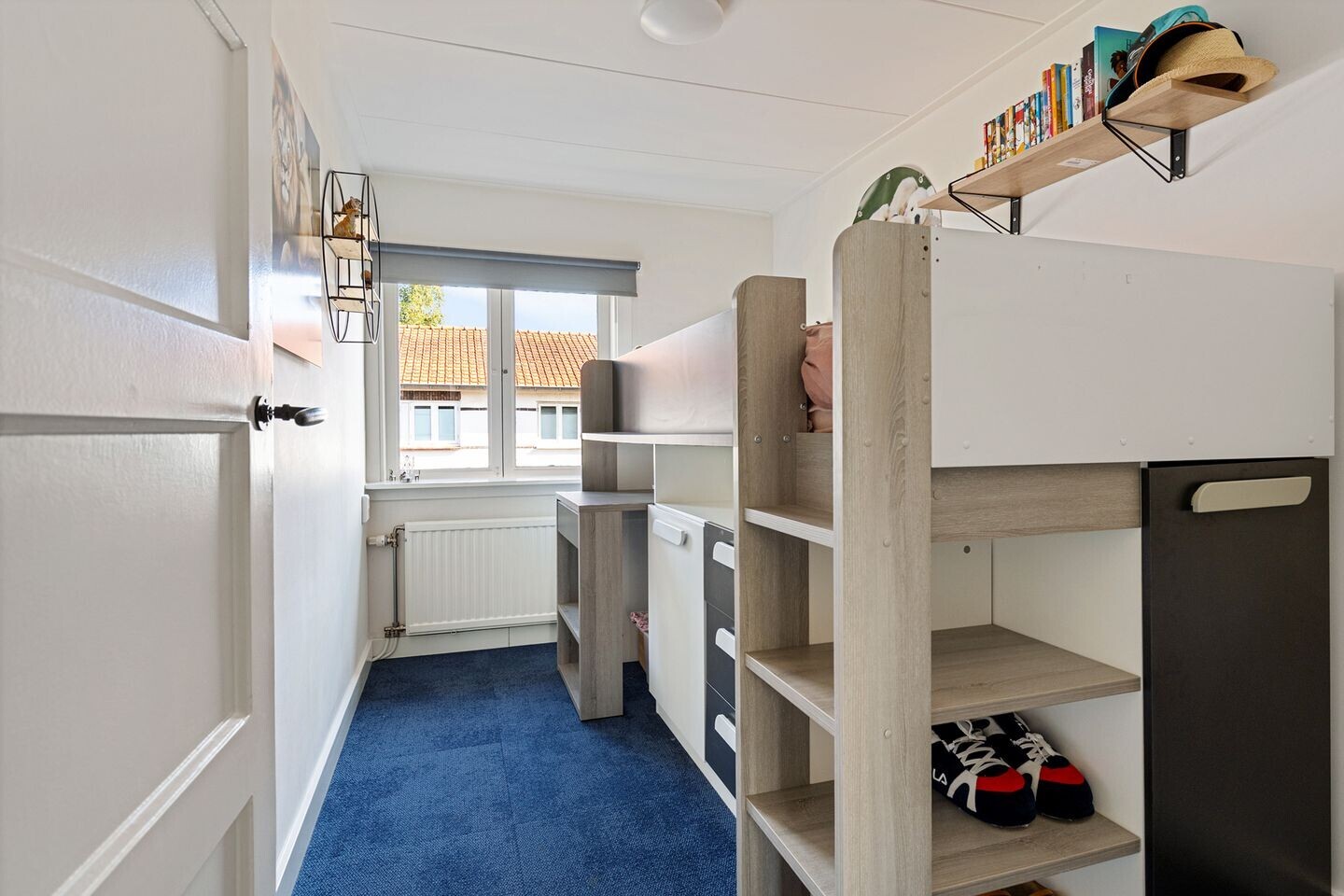 Tussenwoning te koop: Leliestraat 22, Alphen Aan Den Rijn