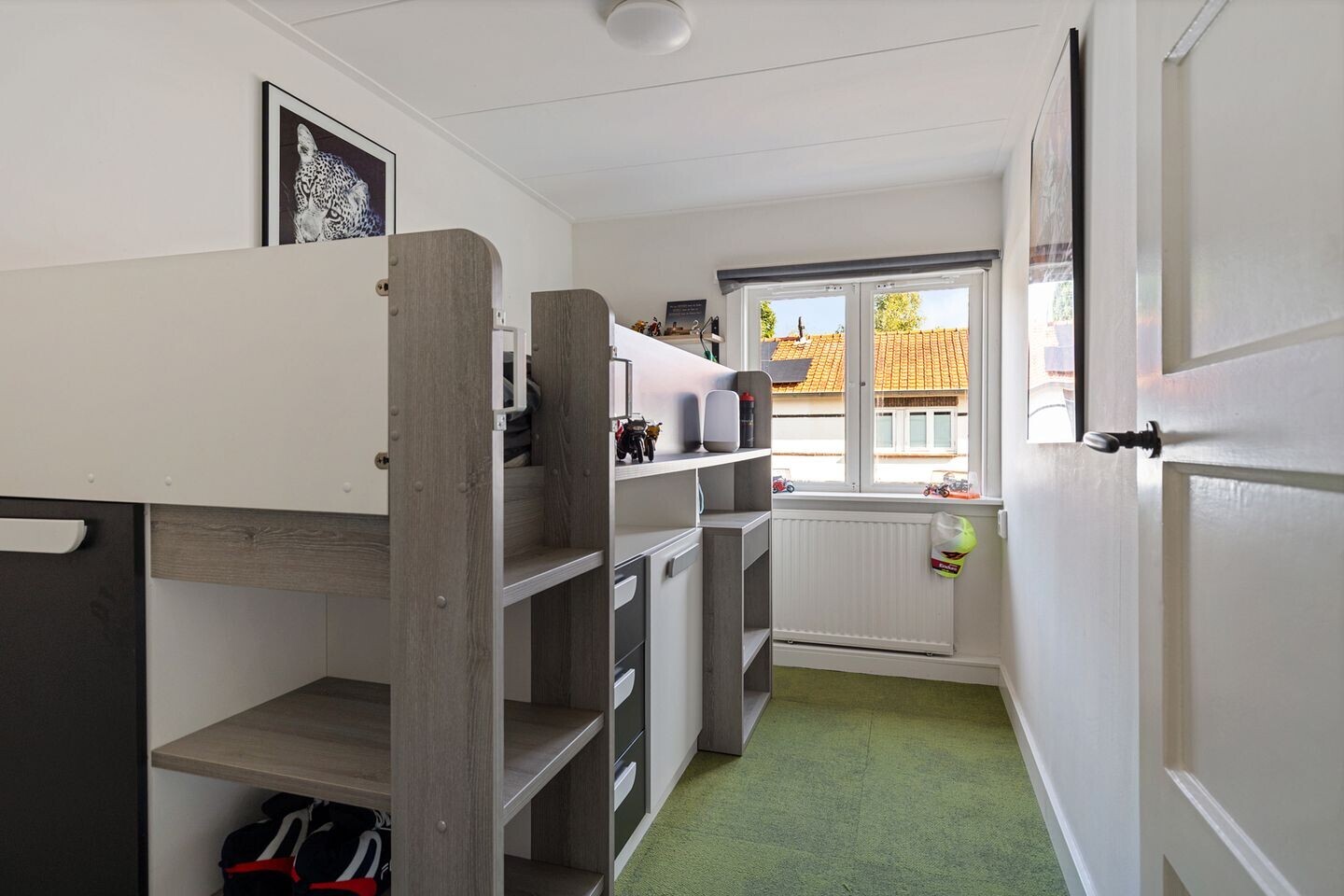 Tussenwoning te koop: Leliestraat 22, Alphen Aan Den Rijn