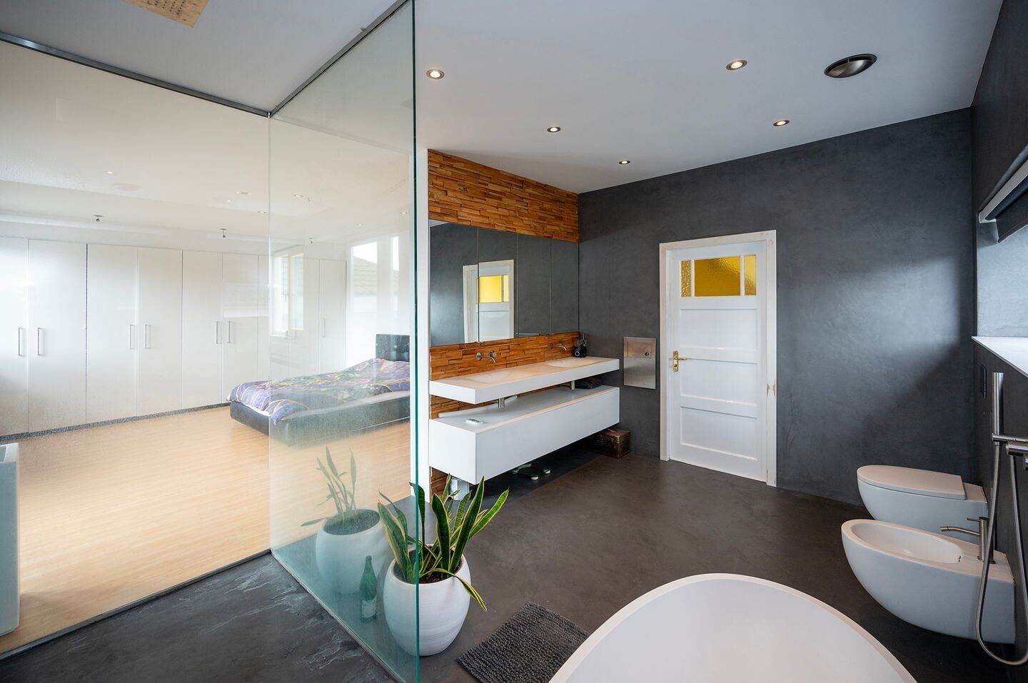 Tussenwoning te koop: Hooftstraat 263, Alphen Aan Den Rijn