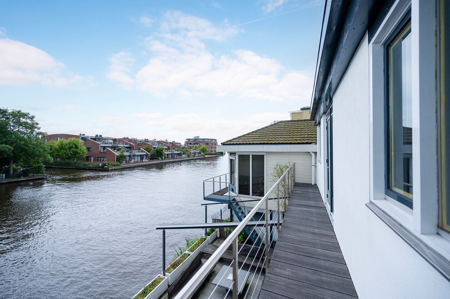 Tussenwoning te koop: Hooftstraat 263, Alphen Aan Den Rijn