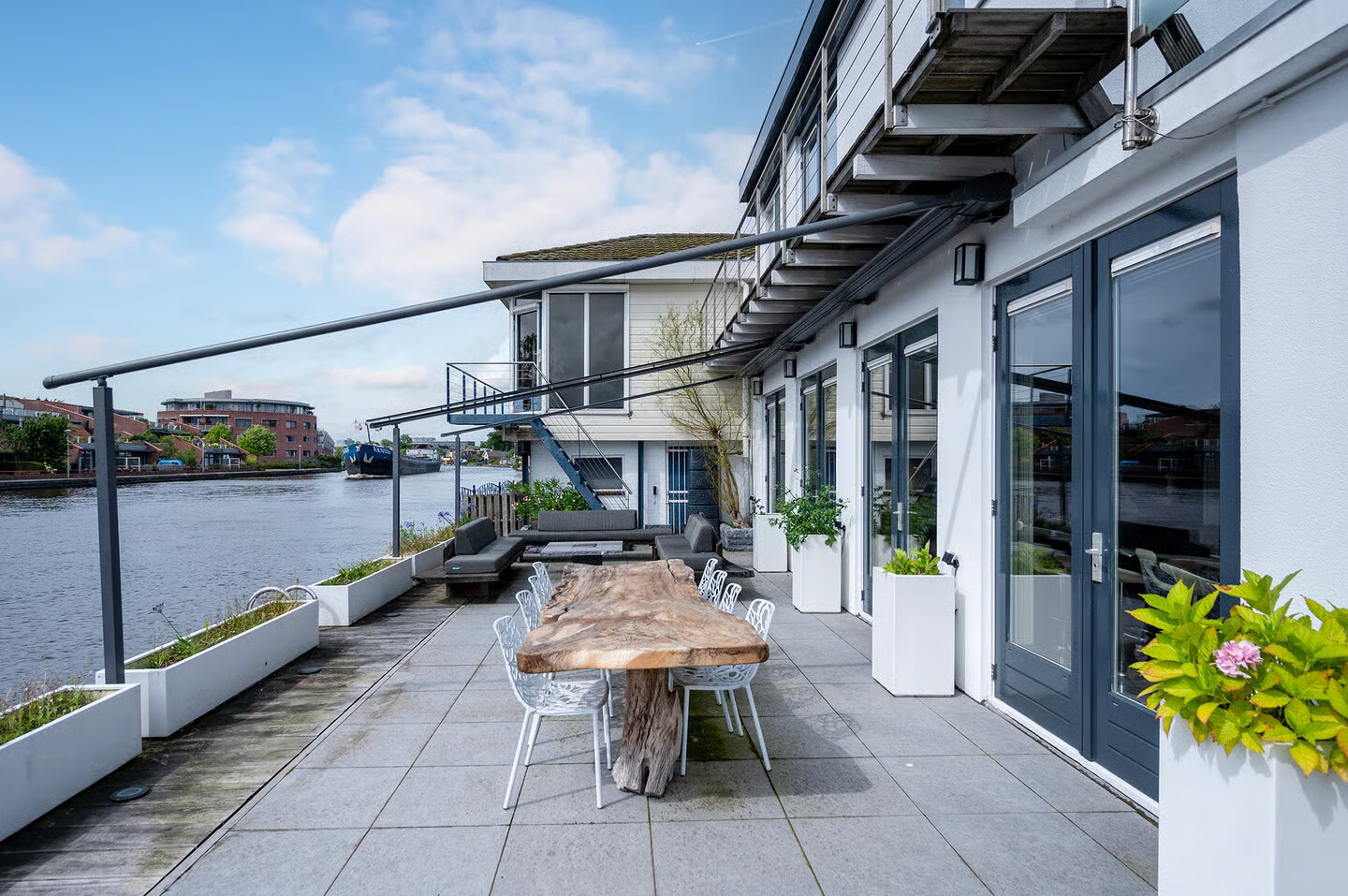 Tussenwoning te koop: Hooftstraat 263, Alphen Aan Den Rijn