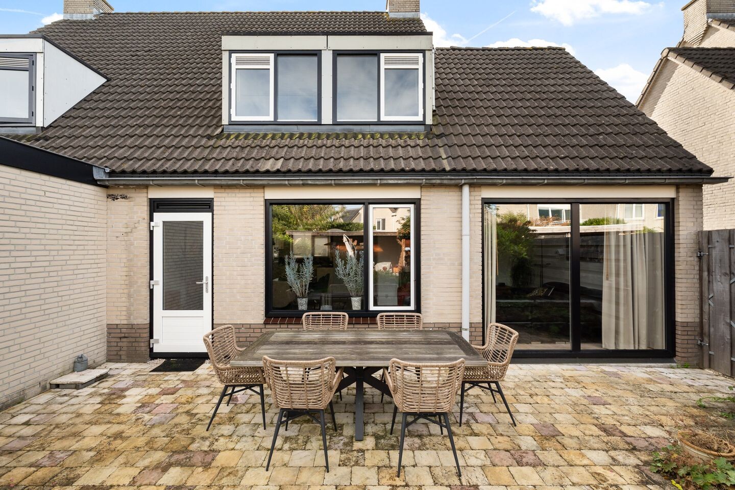 Hoekwoning te koop: Moutmolen 13, Alphen Aan Den Rijn