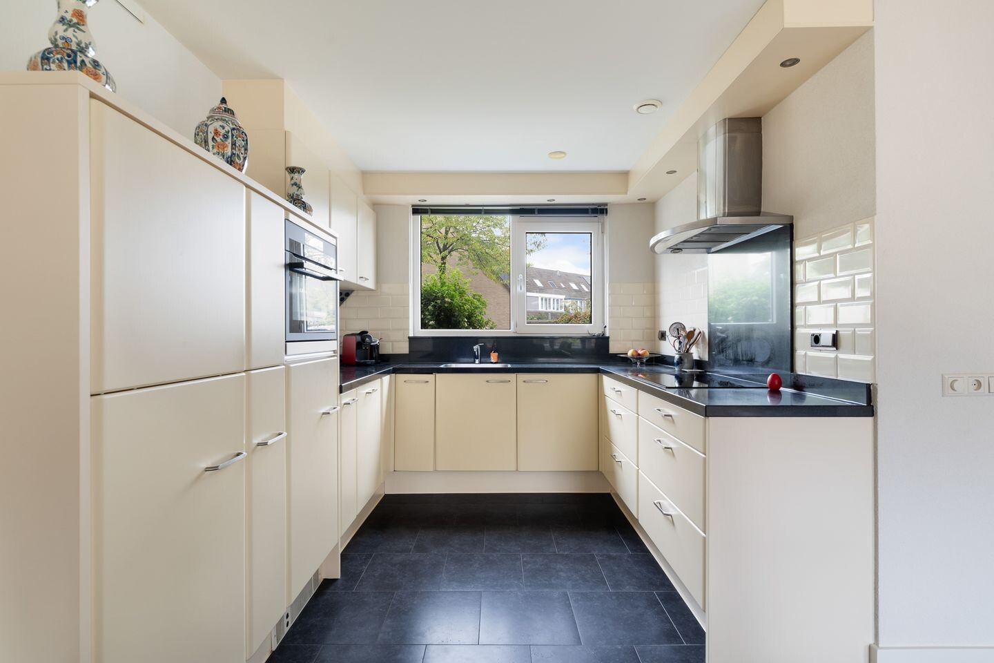 Hoekwoning te koop: Moutmolen 13, Alphen Aan Den Rijn