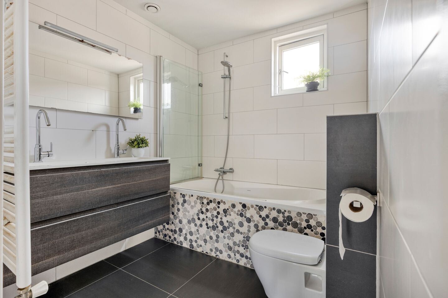 Tussenwoning te koop: Papiermolen 61, Alphen Aan Den Rijn