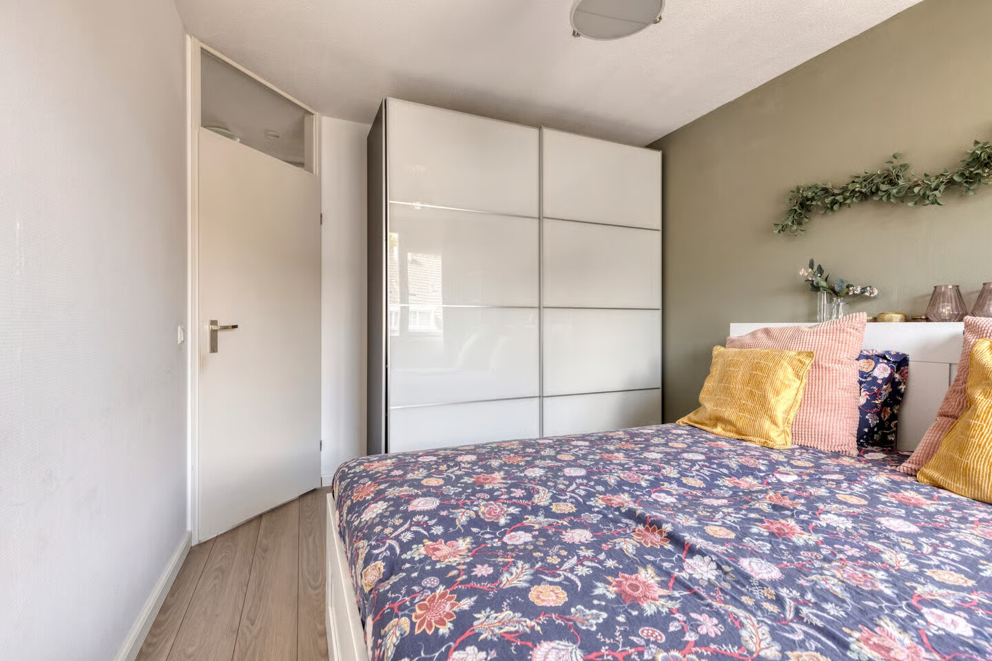 Tussenwoning te koop: Papiermolen 61, Alphen Aan Den Rijn