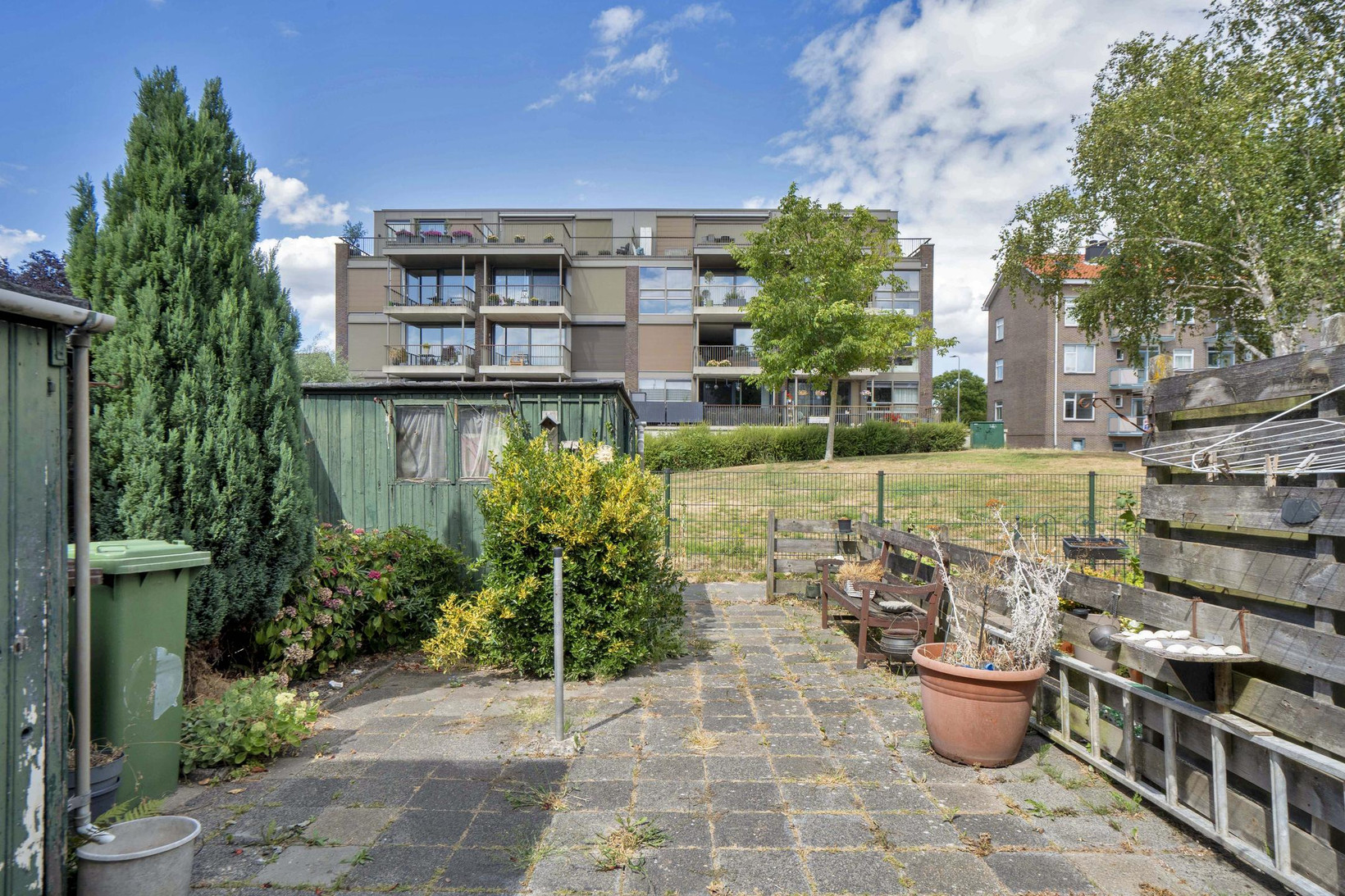 Tussenwoning te koop: J.W.C. Bloemstraat 29, Alphen Aan Den Rijn