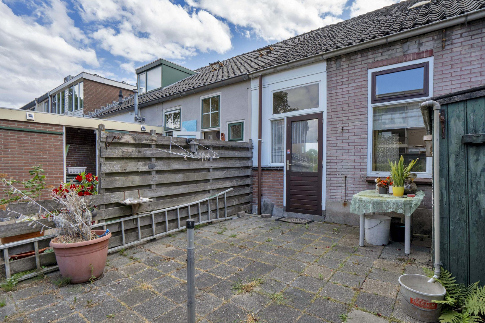 Tussenwoning te koop: J.W.C. Bloemstraat 29, Alphen Aan Den Rijn