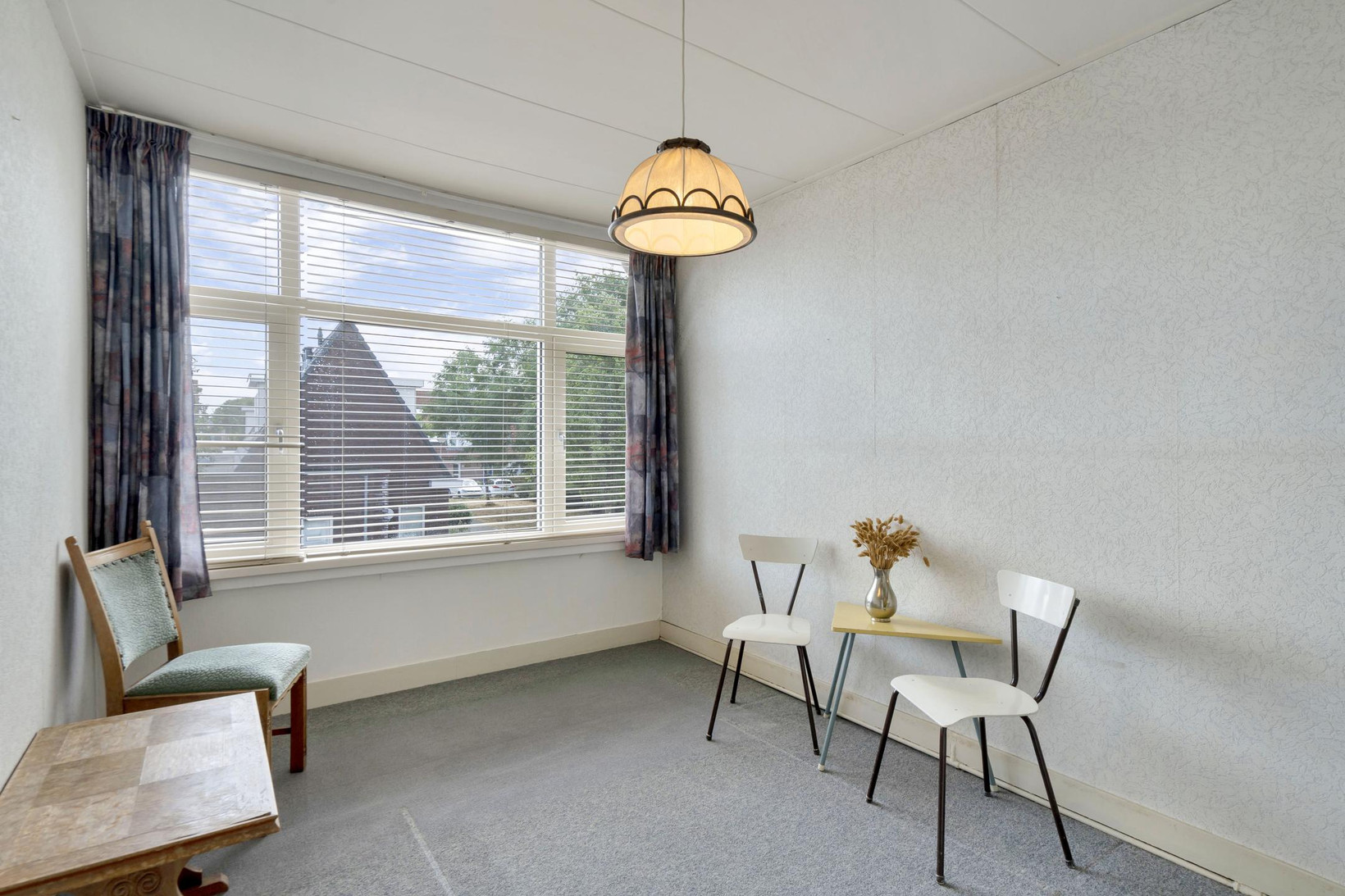 Tussenwoning te koop: J.W.C. Bloemstraat 29, Alphen Aan Den Rijn