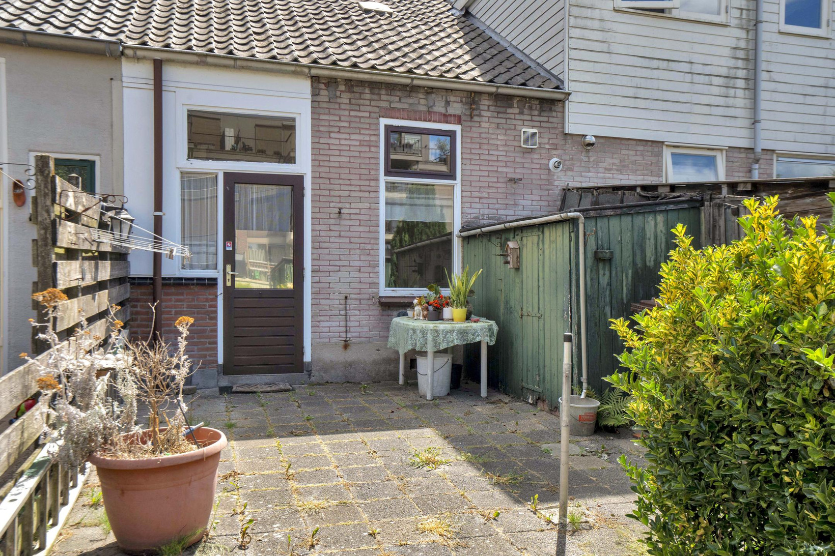 Tussenwoning te koop: J.W.C. Bloemstraat 29, Alphen Aan Den Rijn