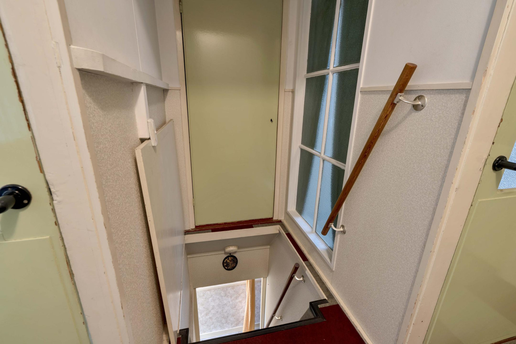 Tussenwoning te koop: J.W.C. Bloemstraat 29, Alphen Aan Den Rijn
