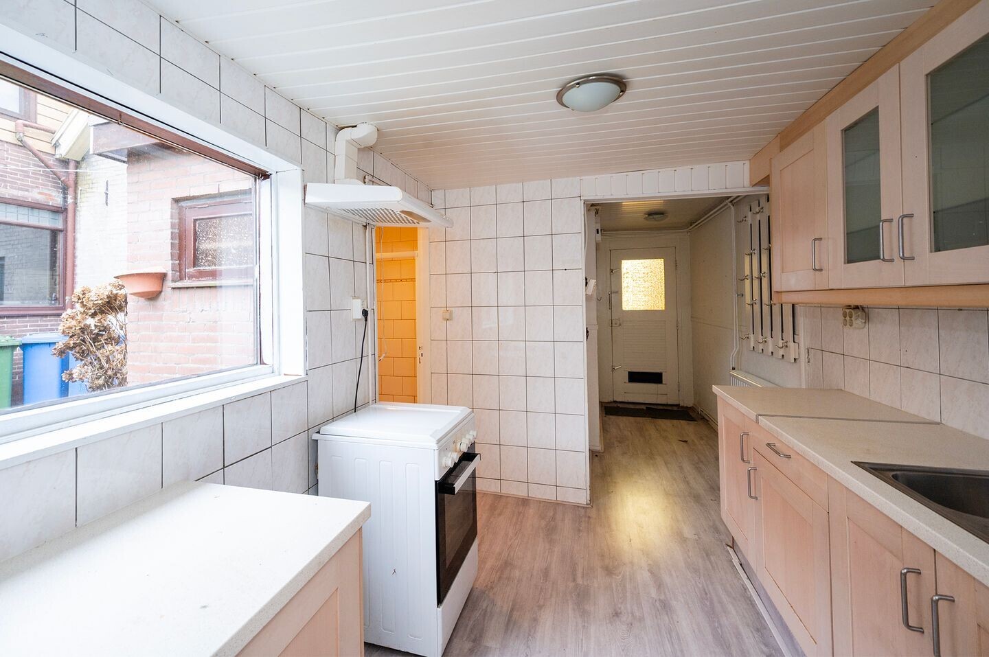 Tussenwoning te koop: J.W.C. Bloemstraat 41, Alphen Aan Den Rijn