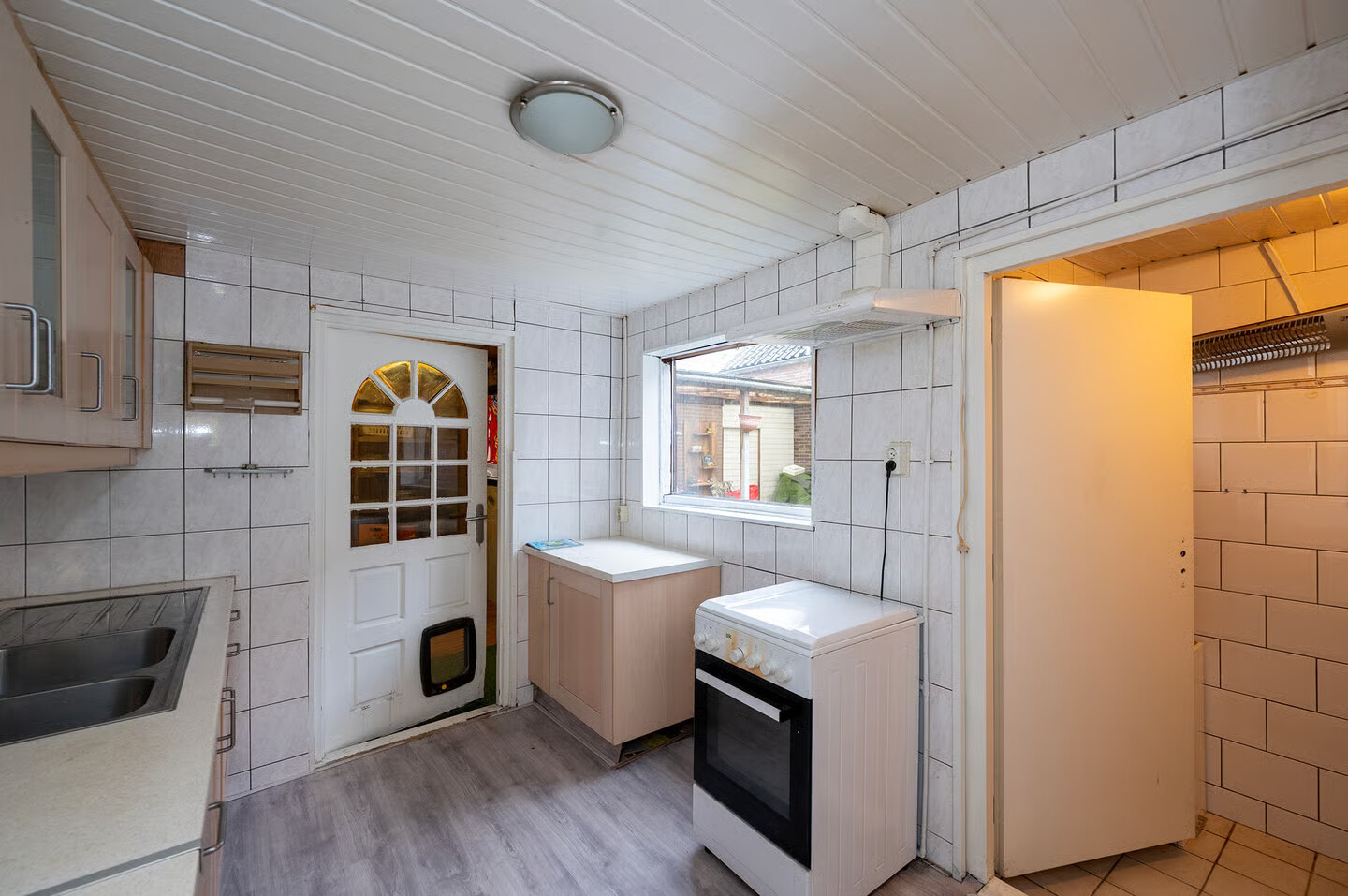 Tussenwoning te koop: J.W.C. Bloemstraat 41, Alphen Aan Den Rijn