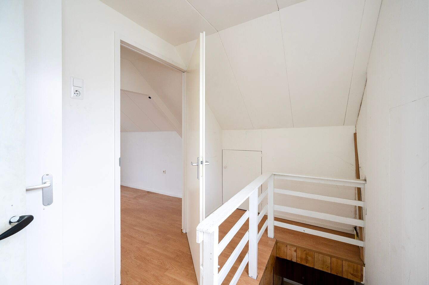 Tussenwoning te koop: J.W.C. Bloemstraat 41, Alphen Aan Den Rijn