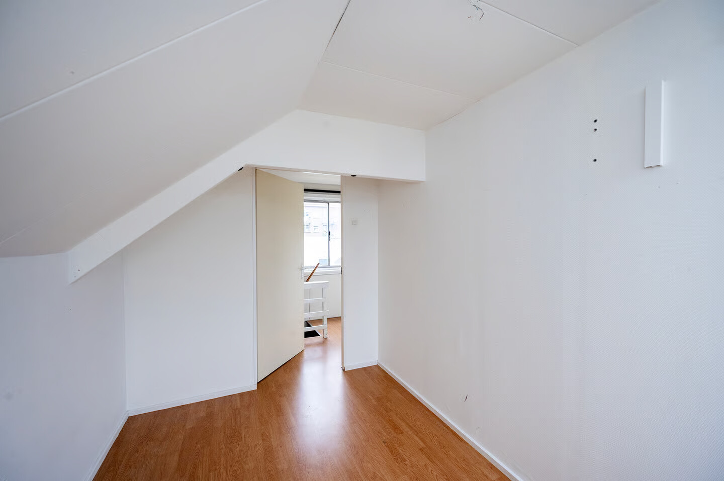 Tussenwoning te koop: J.W.C. Bloemstraat 41, Alphen Aan Den Rijn