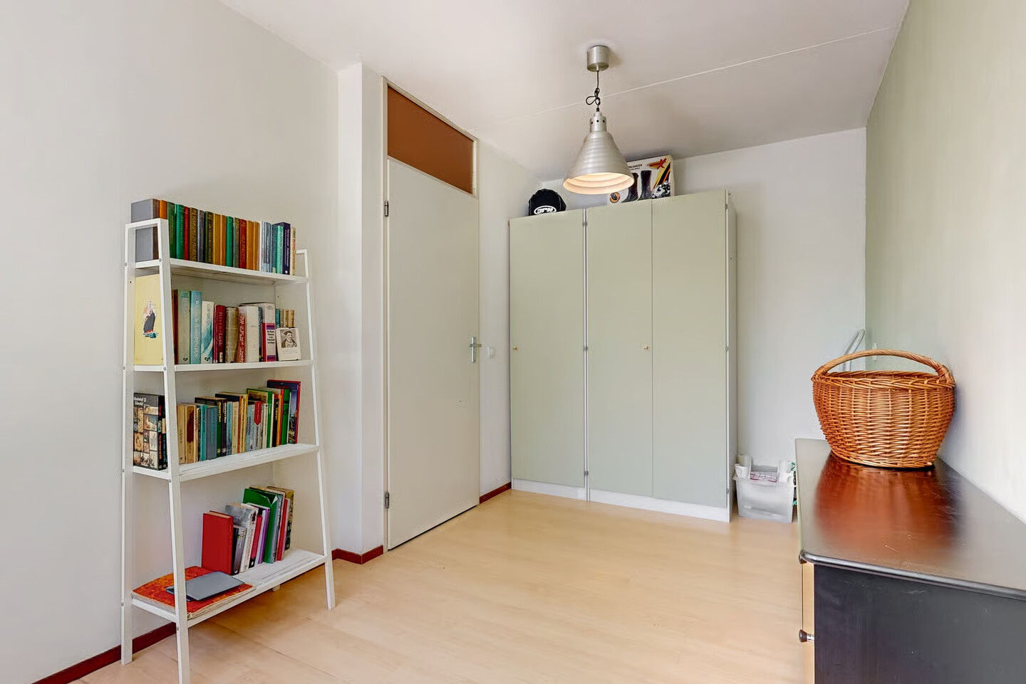 Tussenwoning te koop: Denemarkensingel 100, Alphen Aan Den Rijn